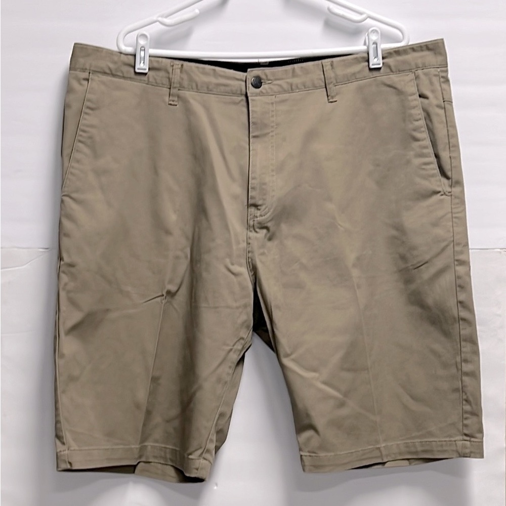 Volcom Men’s shorts Size 40 B60